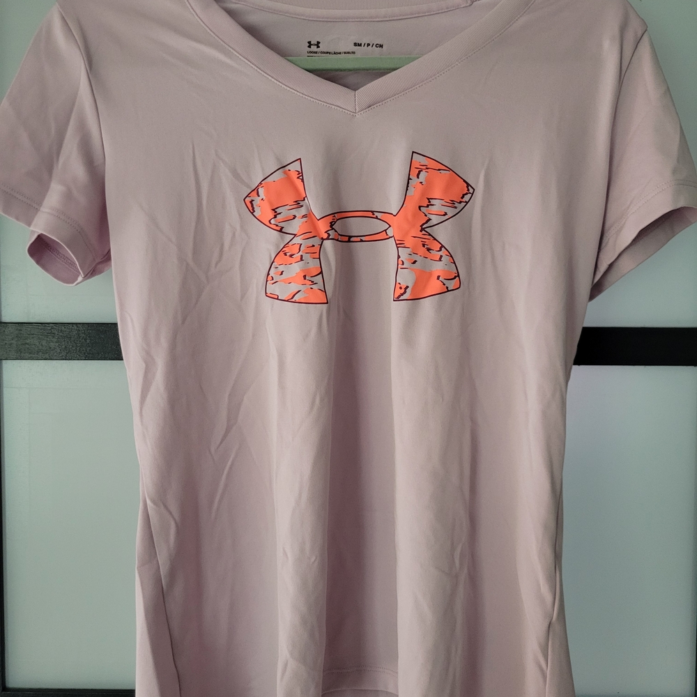 Under Armour Women's Light Pink V-Neck Tee